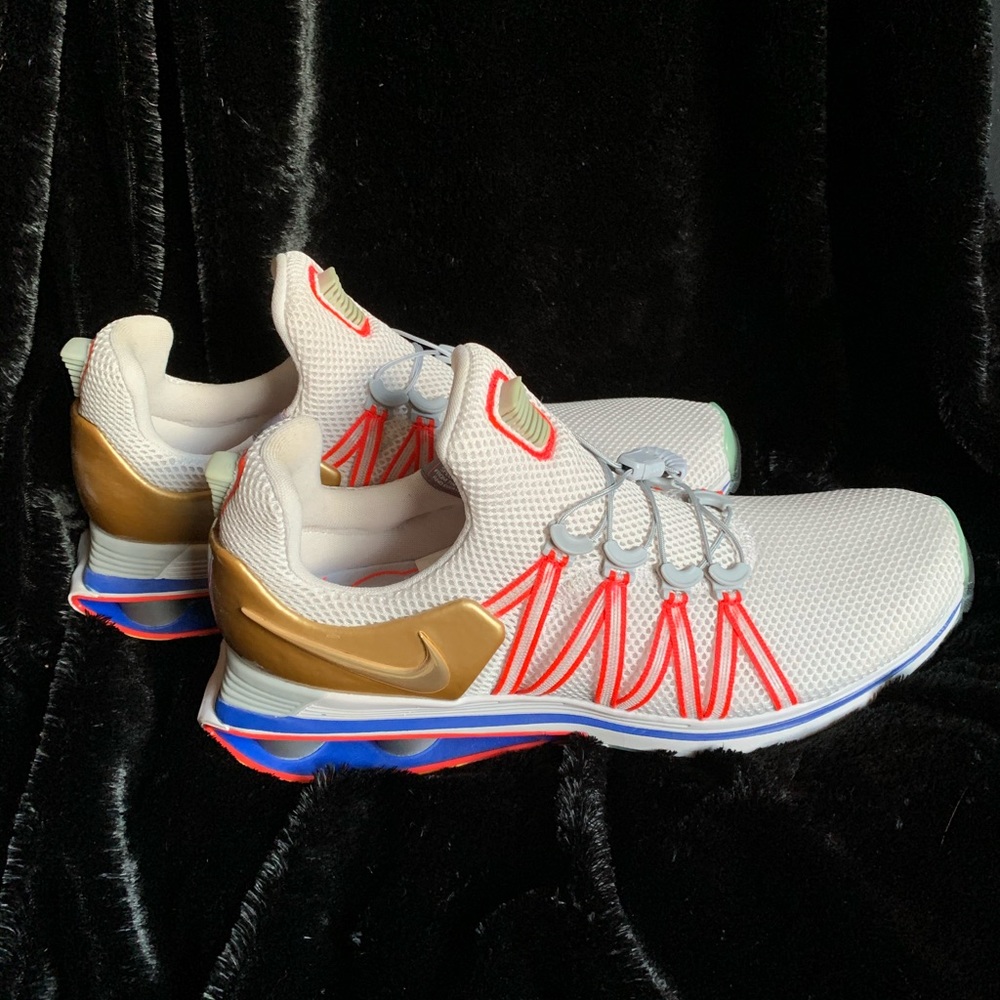 Nike Shock Gravity